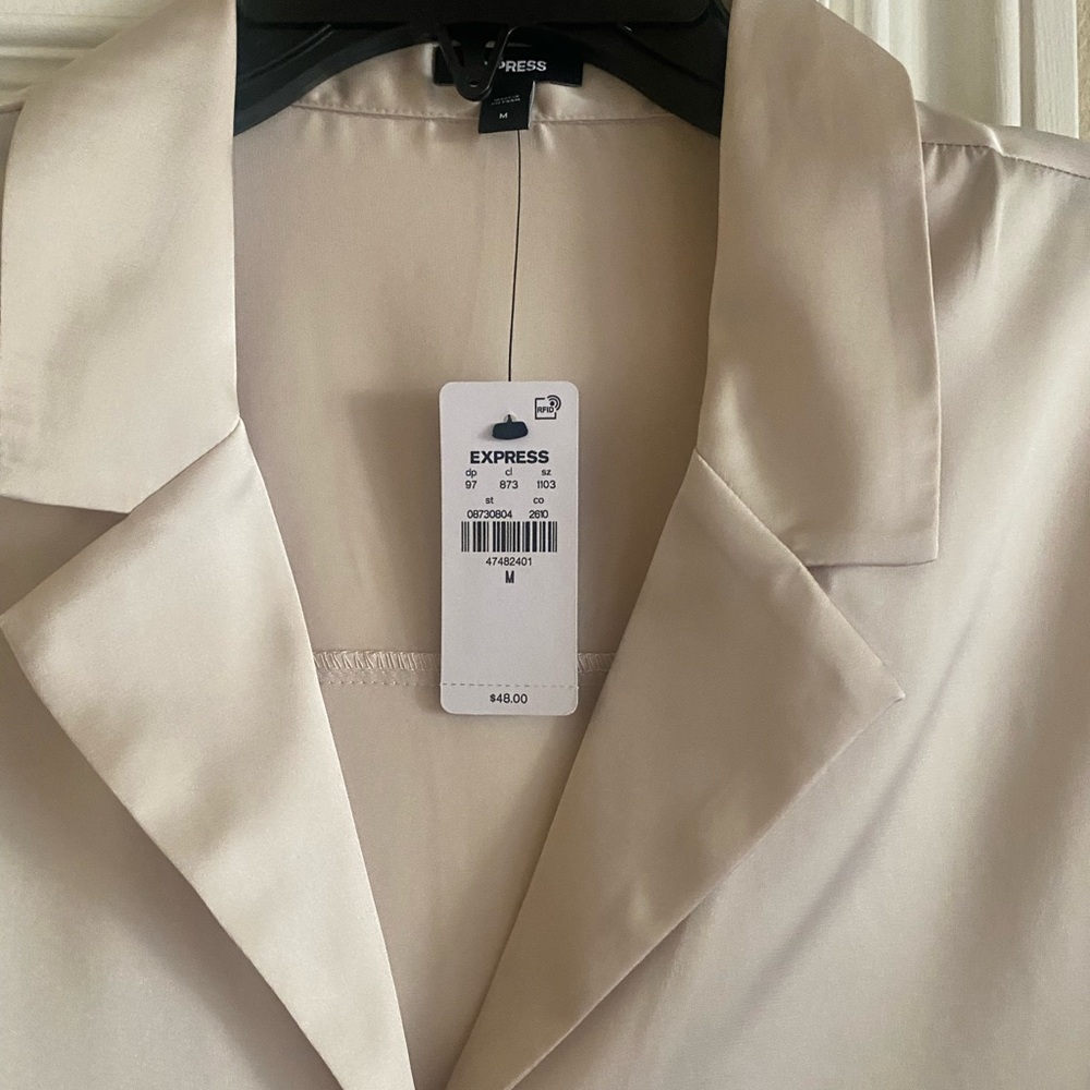 Express Cream Blazer with Structured Shoulders